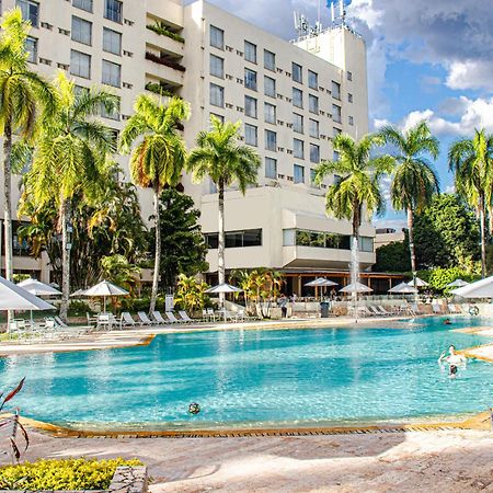 Hotel Estelar Altamira Ibagué Exteriör bild The pool at the hotel